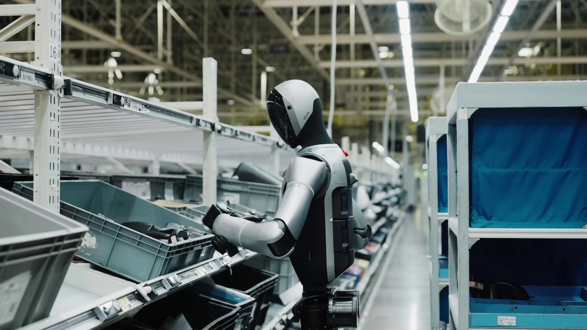 Walker S2 in warehouse