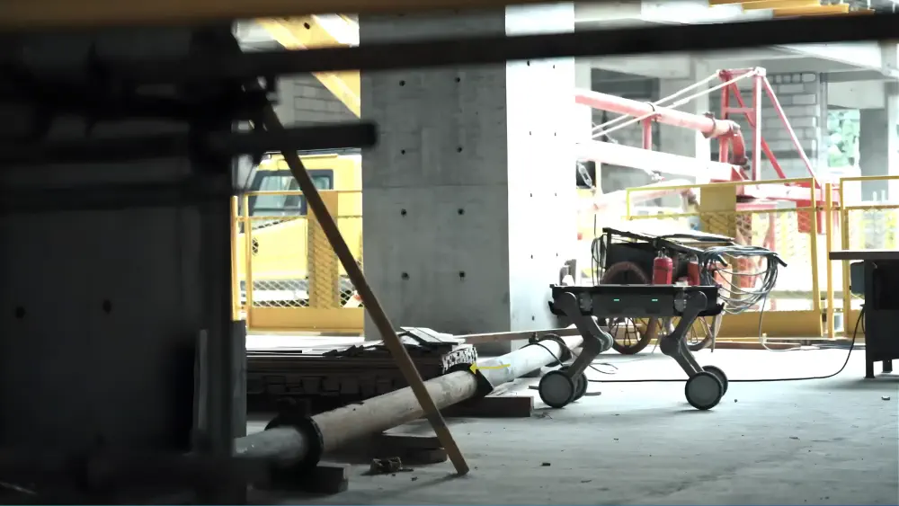 Agibot D1 Max en fonctionnement sur un chantier de construction