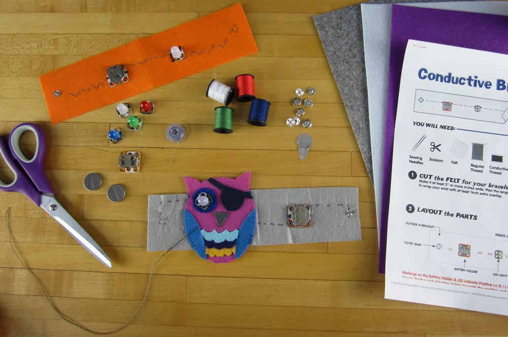 Kit de Inicio de Costura Crazy Circuits - Haga Clic para Ampliar