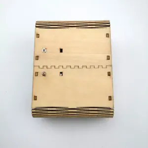 Boîte simple et inutile - Boîte électronique ludique en bois