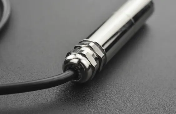 TS01 Non-Contact Analog Temperature Sensor Close-up