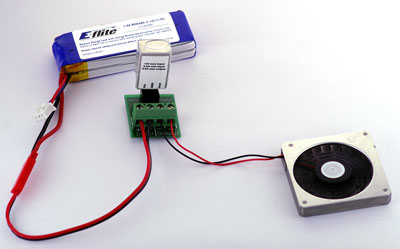 Dimension Engineering電圧レギュレータブレークアウトボードの例