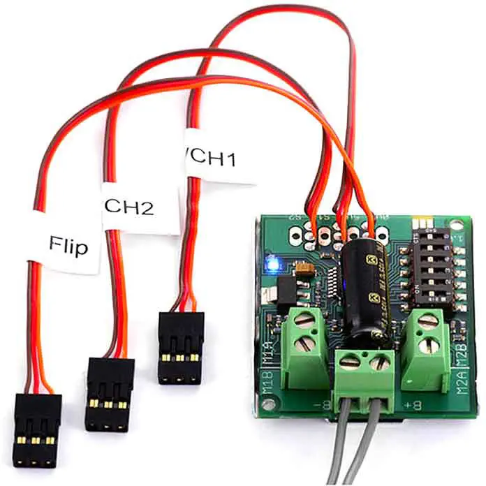 Controlador de Motor Dual Regenerativo (R/C) Sabertooth 5A R/C 6-18V-  Haz click para Ampliar