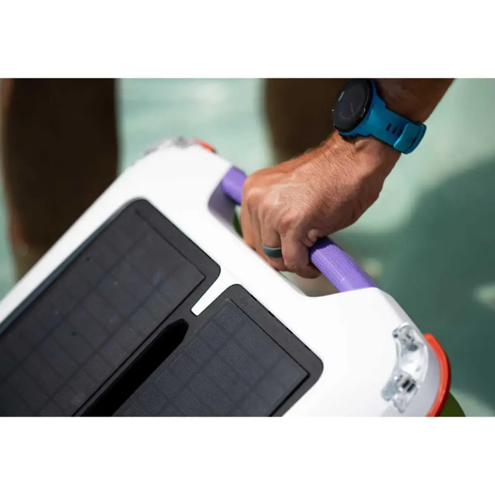 Robot nettoyeur automatique de piscine Solar-Breeze Ariel