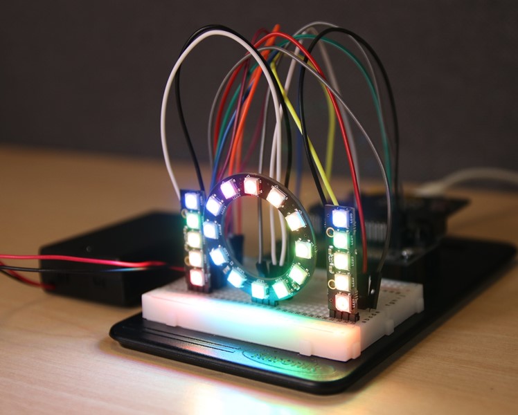 ZIP-LEDs Add-On für das Kitronik micro:bit Inventors Kit - Zum Vergrößern klicken