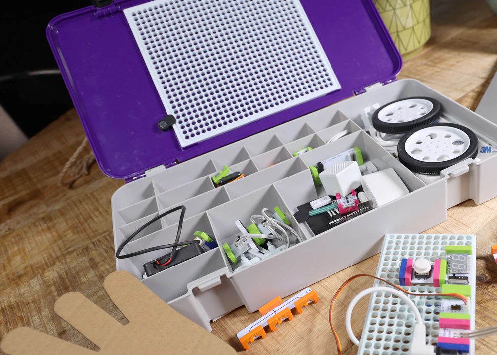 Paquete de Clase de Set de Estudiantes STEAM de LittleBits - Haga Clic para Ampliar
