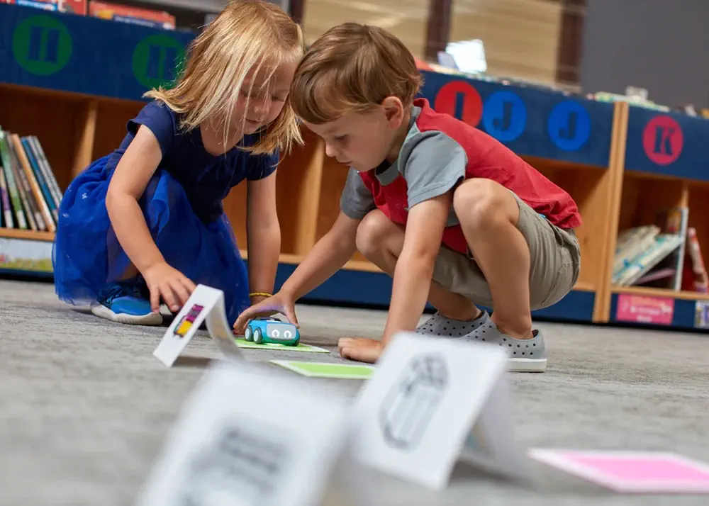 Kit Estudiantil de Robot Educativo Sphero indi - Haga Clic para Ampliar