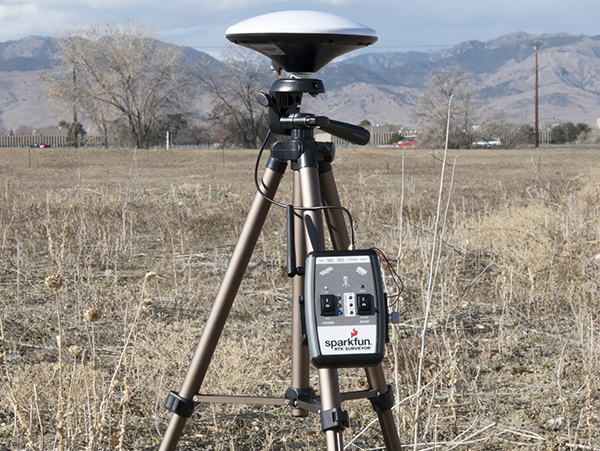 Topógrafo RTK GPS-18443 de SparkFun - Haga Clic para Ampliar