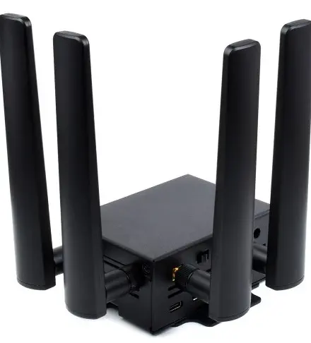 Side View of RM520N-GL 5G HAT with Antennas - Dimensions